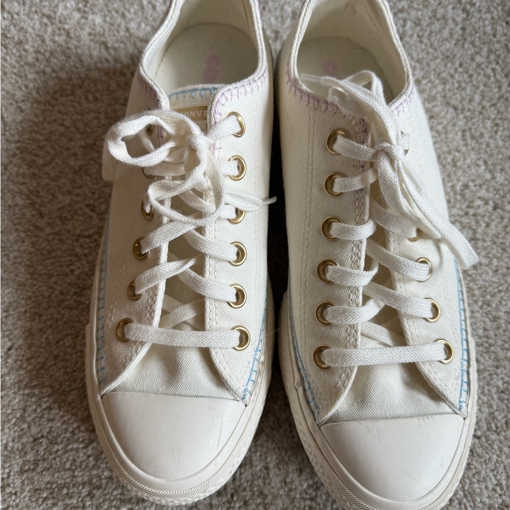 Women's White Converse platform Sneakers